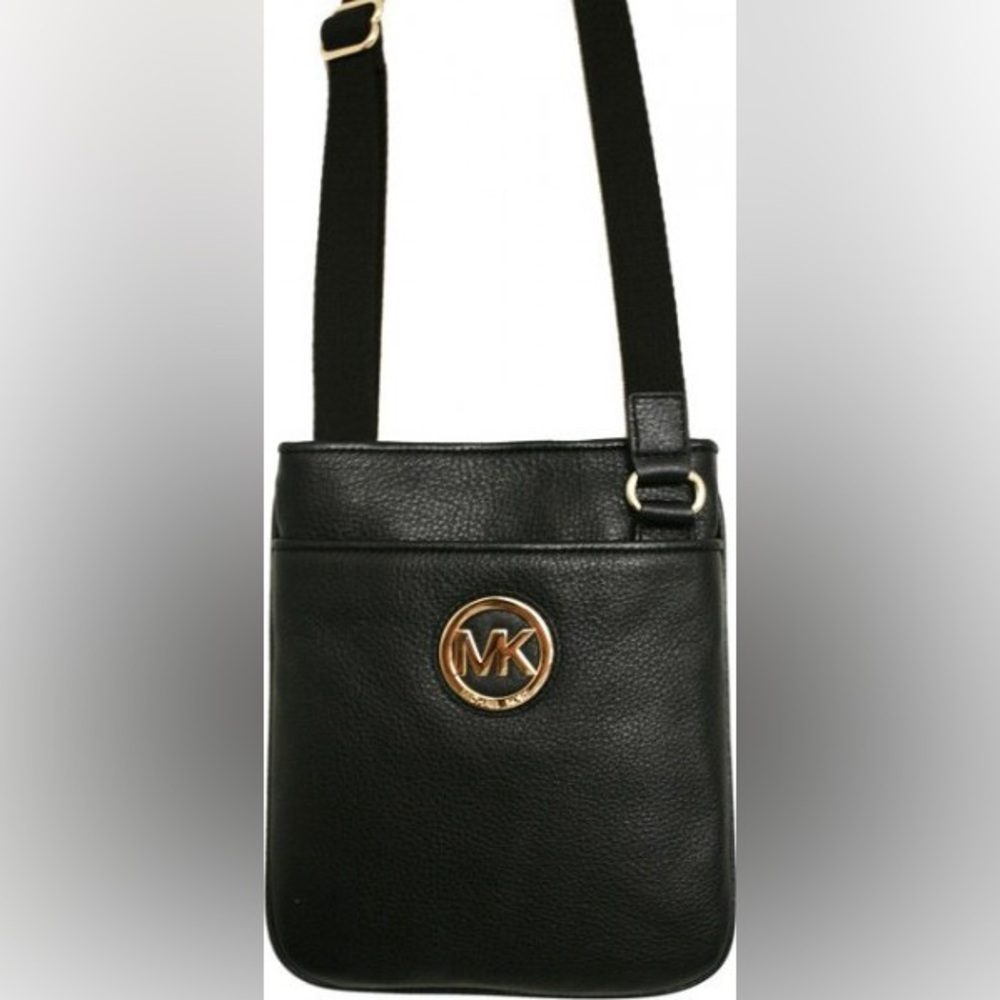 Like New Michael Kors Fulton Black Pebble Leather Crossbody Bag